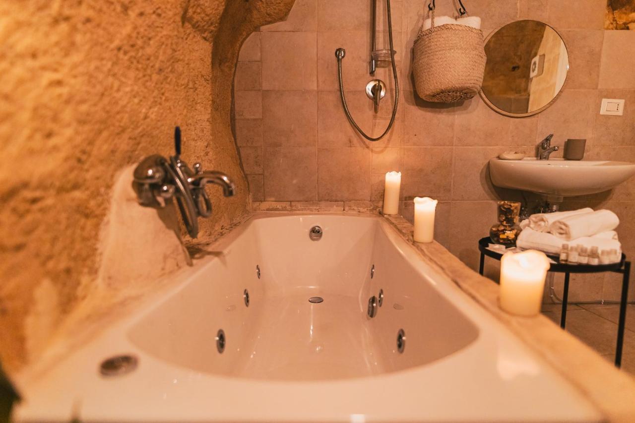 Sassi -Suite Inlapis - Casa Nella Pietra Matera Exterior photo